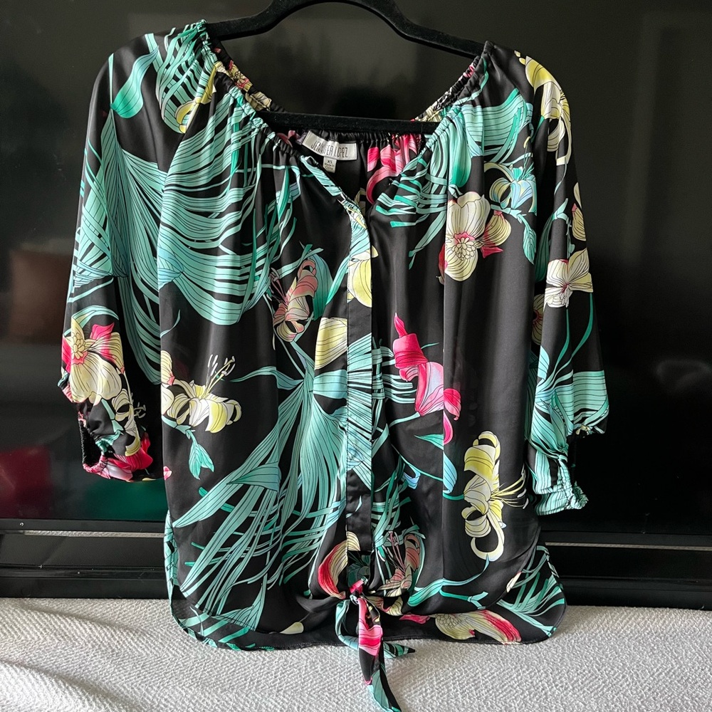 Tropical Blouse with buttons and tie